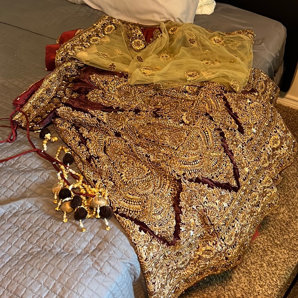 Beautiful lehenga bottom and dupatta. Worn once